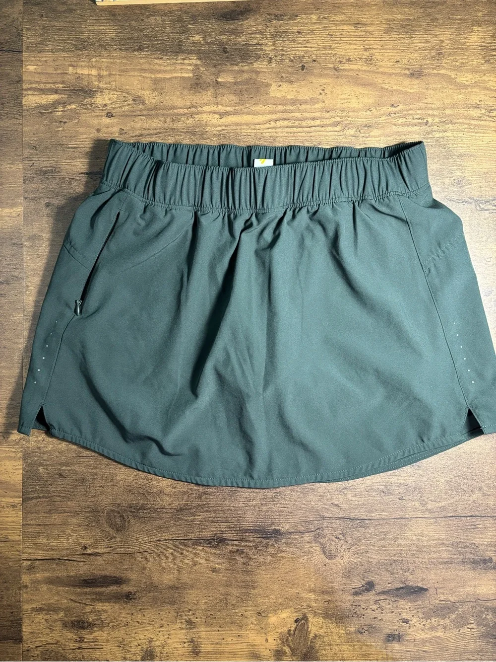 Old Navy Quick-Dry Skort Khaki Green S activewear tennis running athleisure